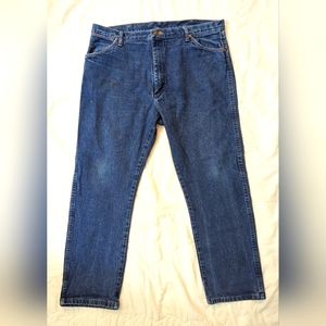 Men's Wrangler Prewashed Cowboy cut Blue Jeans, Size 40x30